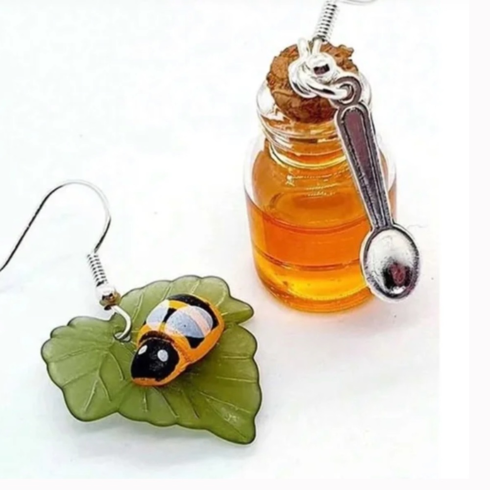❤️ FREE Bee Bug Honey Spoon Chic Drop Hipster Art Artsy Hippie Insect Earrings